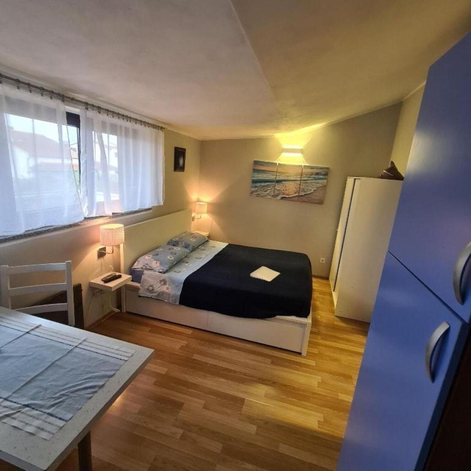 Apartments Berto - 500M To The Beach روفينج المظهر الخارجي الصورة