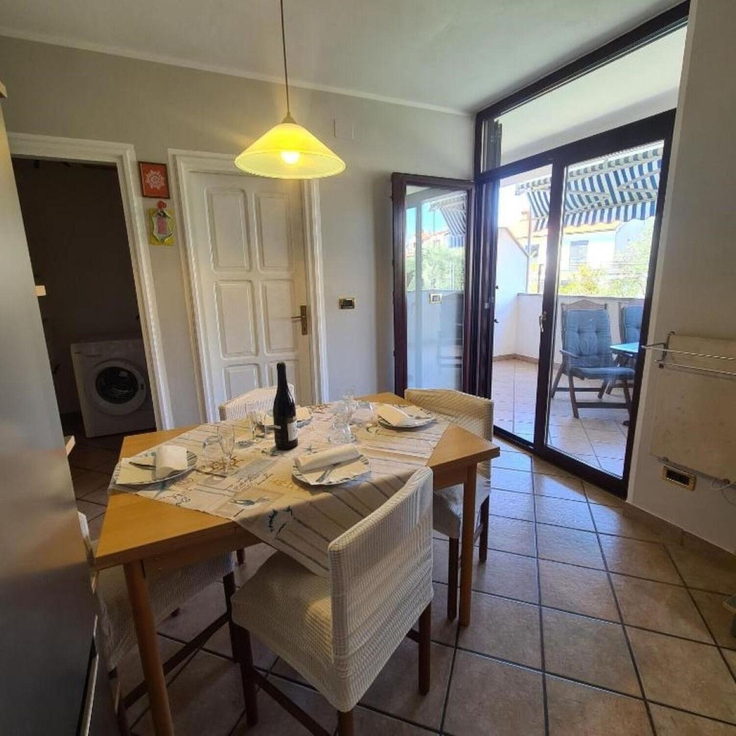 Apartments Berto - 500M To The Beach روفينج المظهر الخارجي الصورة