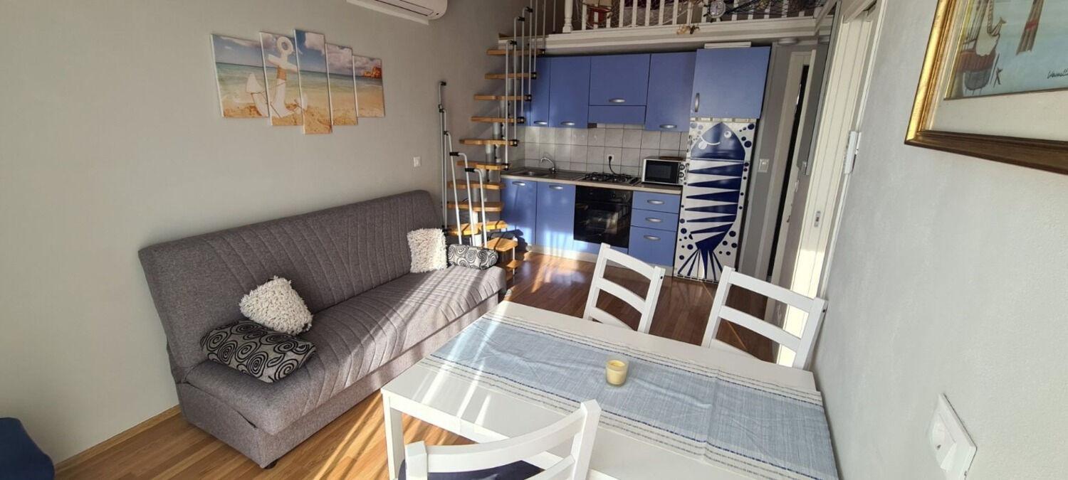 Apartments Berto - 500M To The Beach روفينج المظهر الخارجي الصورة