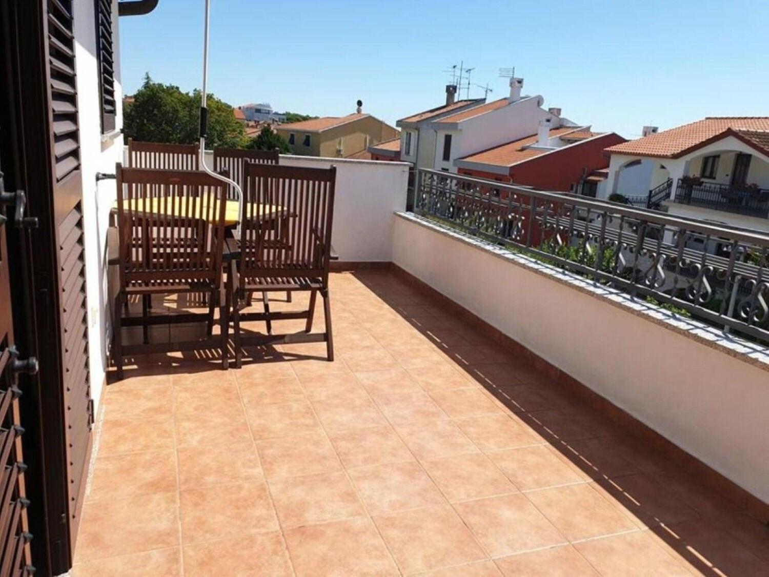 Apartments Berto - 500M To The Beach روفينج المظهر الخارجي الصورة