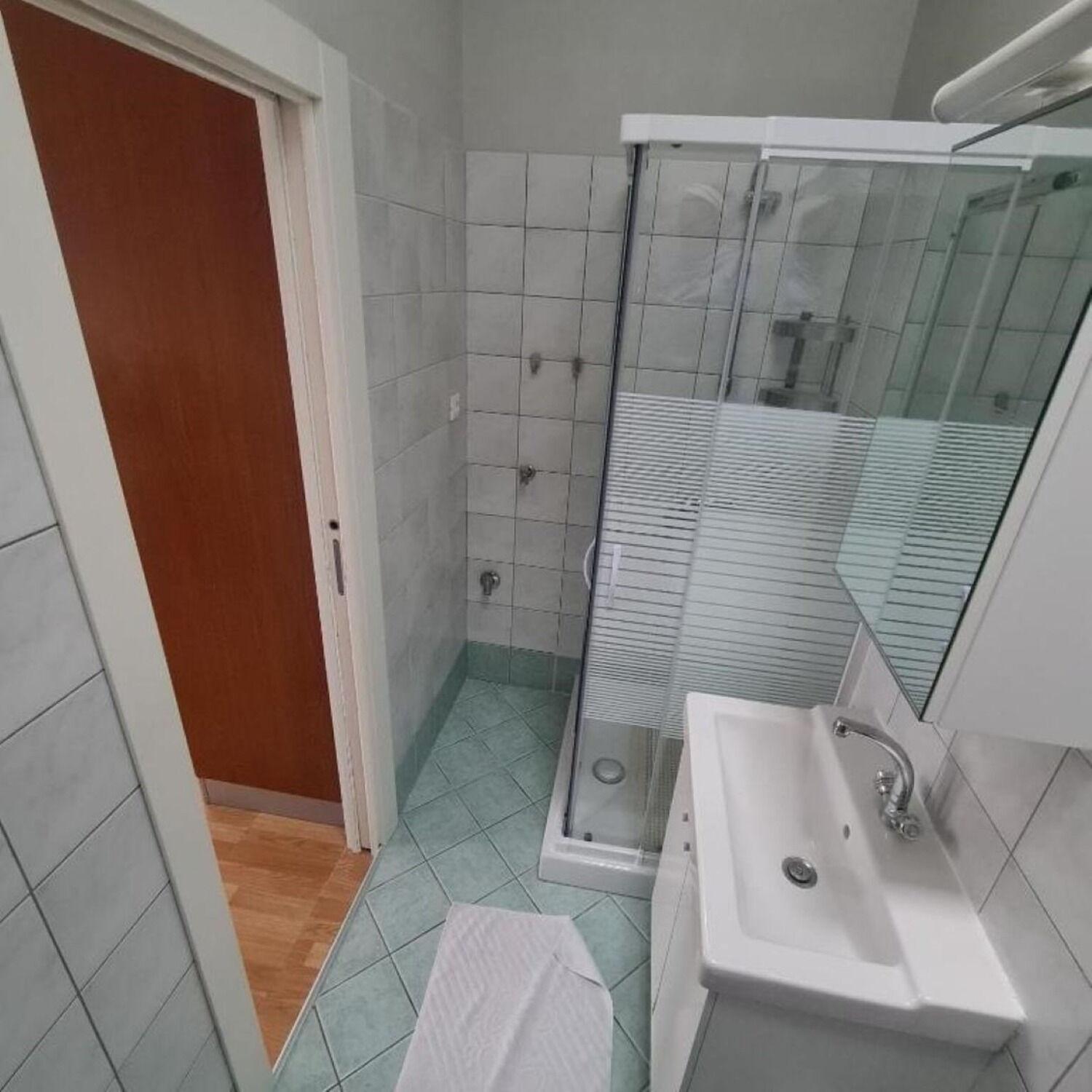 Apartments Berto - 500M To The Beach روفينج المظهر الخارجي الصورة